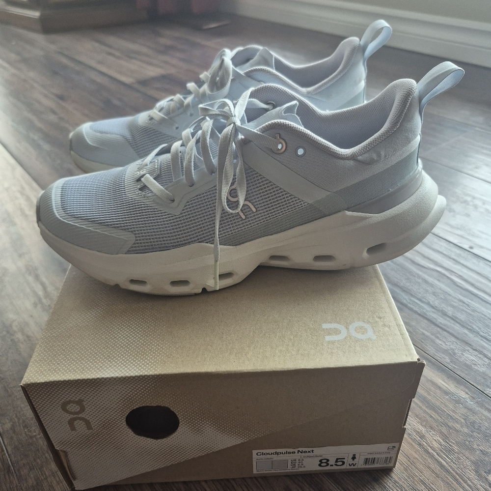 On Cloudpulse Next Running Athletic Shoes White Blue Gray Arctic Glacier 8.5 40 - Picture 6 of 11